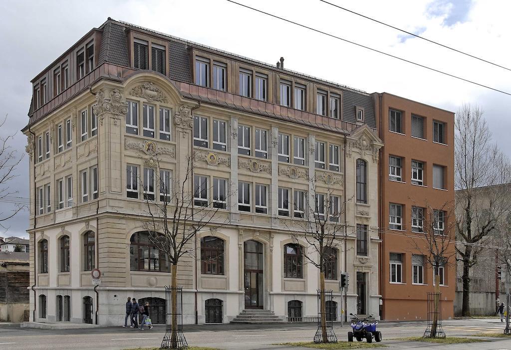 Hebergement Du Pod La Chaux De Fonds Exterior photo